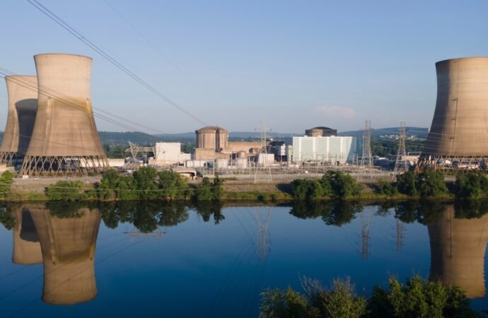 US reviving shuttered nuclear plants to meet growing demand, power data centers
