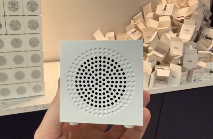 We Linked 150 of Ikea’s $10 Speakers to Make a Wall of Sound