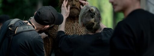 Why Olivia Colman Didn’t Get Splinters From Getting Intimate With Alexander Skarsgård’s ‘Wicker’ Costume