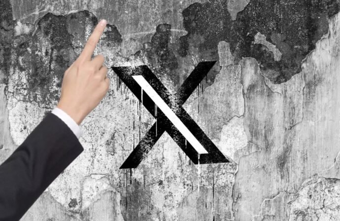 X is nudging users to promote their posts with a pointing hand, and people are confused | TechCrunch