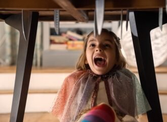 ‘Other Mommy’ Star Arabella Olivia Clark on Working With Jessica Chastain and Being Mentored by Mckenna Grace